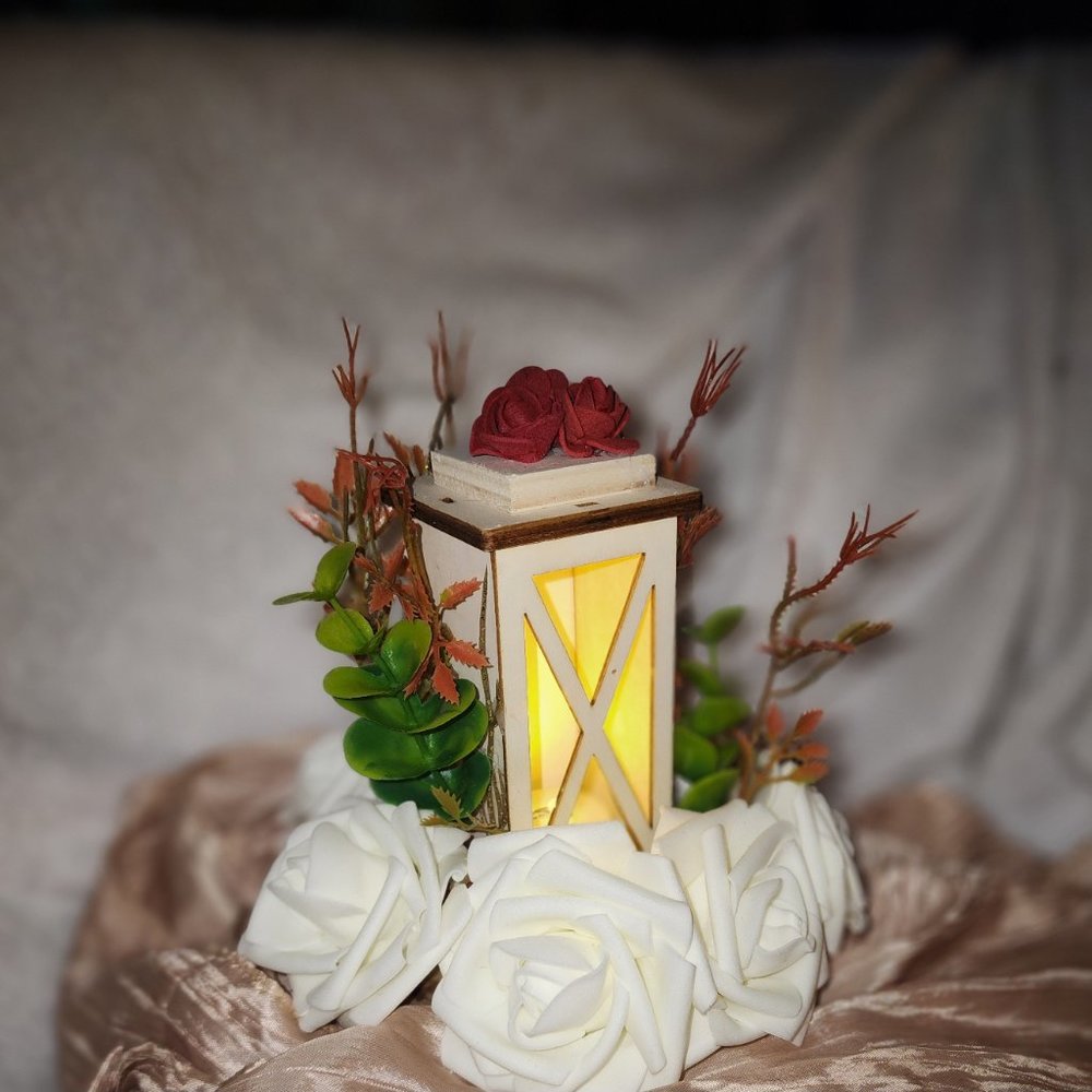 Lantern Centerpieces for Wedding w/ LingsMoments flowers